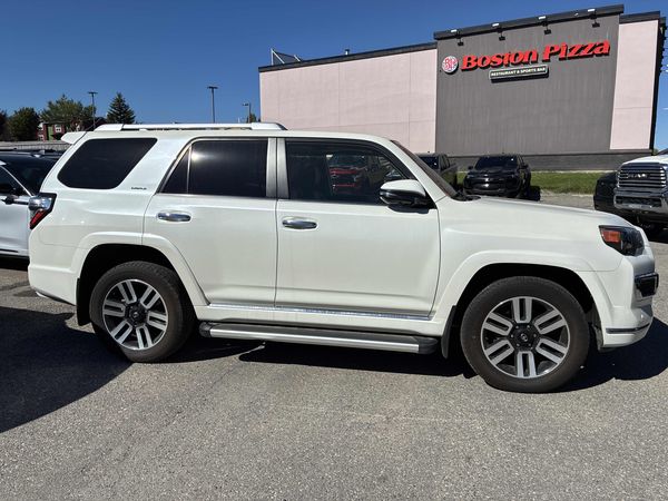 2022 Toyota 4Runner 4WD Limited