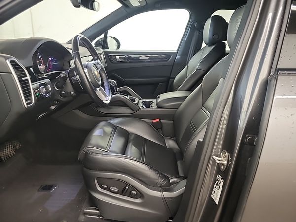2023 Porsche Cayenne AWD