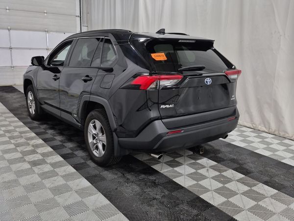 2022 Toyota Rav4 HYBRID LE XLE Premium