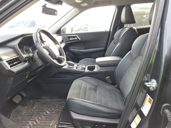 2024 Mitsubishi Outlander LE SE, Ralliart Edition