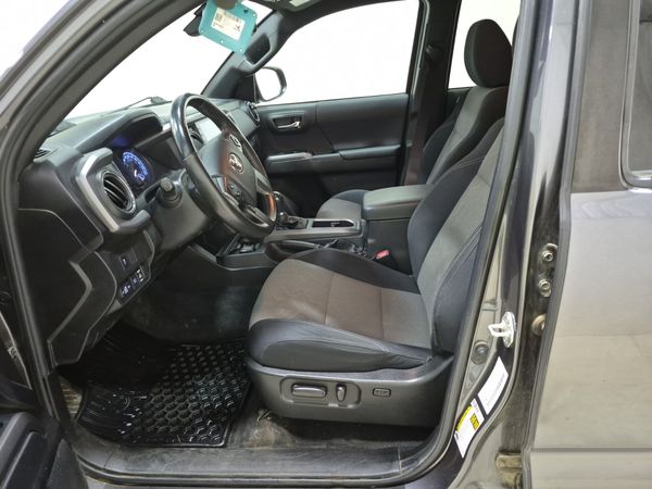 2023 Toyota Tacoma CREW CAB SHORT BED SR5
