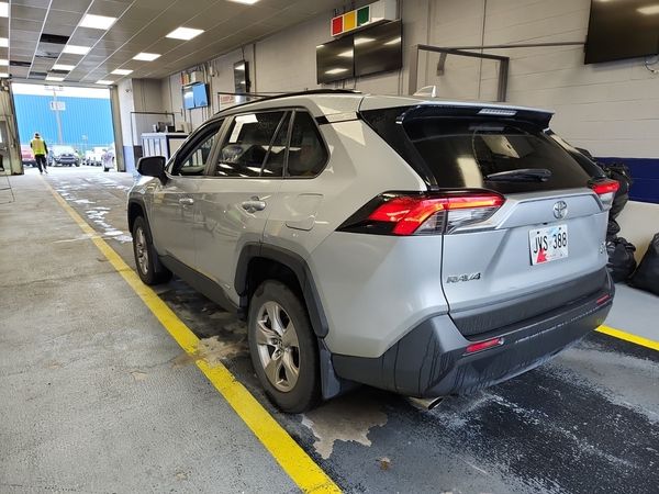 2025 Toyota RAV4 Awd Hybrid Xle
