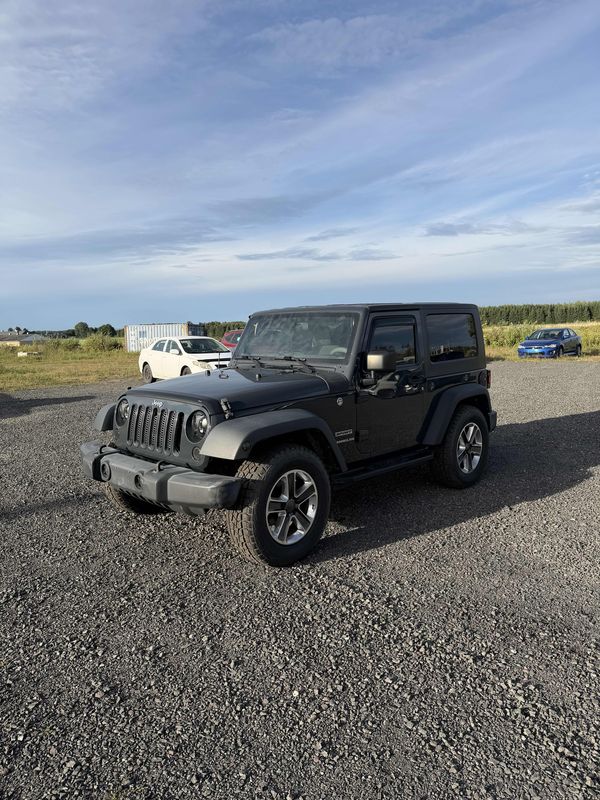 2017 Jeep Wrangler SPORT