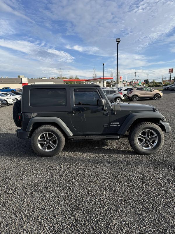 2017 Jeep Wrangler SPORT