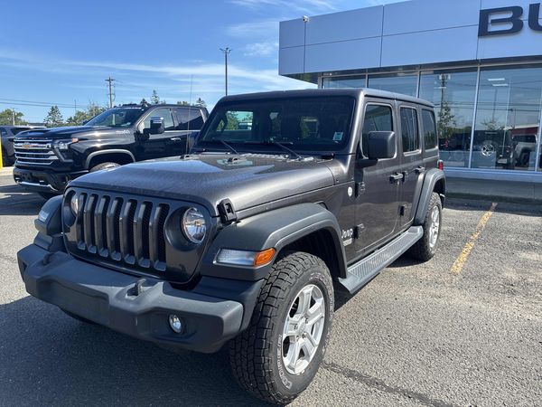 2018 Jeep WRANGLER UNLIMITED SAHARA