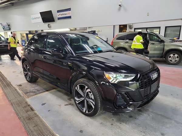 2024 Audi Q3 TECHNIK quattro Technik