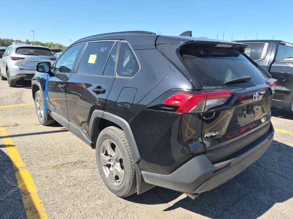 2023 Toyota Rav4 HYBRID LE XLE Premium