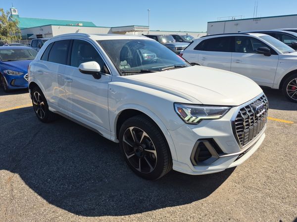 2024 Audi Q3 TECHNIK quattro Technik