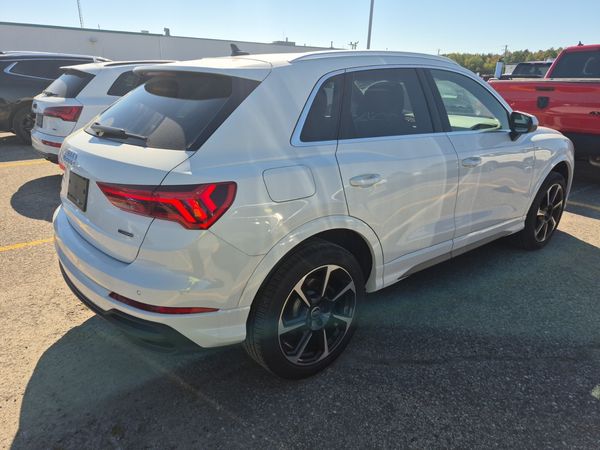 2024 Audi Q3 TECHNIK quattro Technik