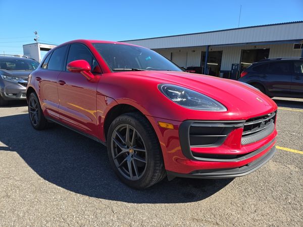 2023 Porsche MACAN SES Macan / Macan T