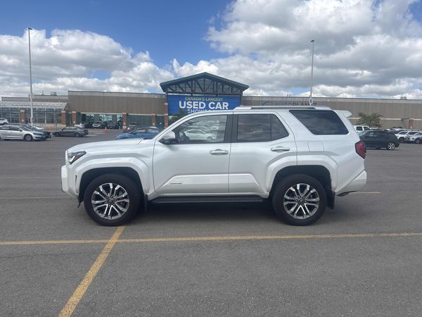 2025 Toyota 4Runner 4WD