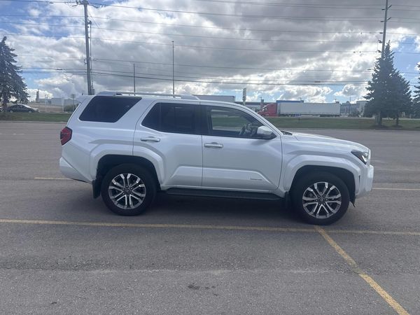2025 Toyota 4Runner 4WD