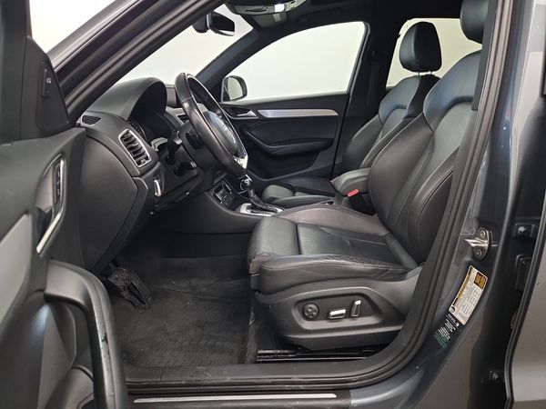 2017 Audi Q3 TECHNIK quattro Prestige