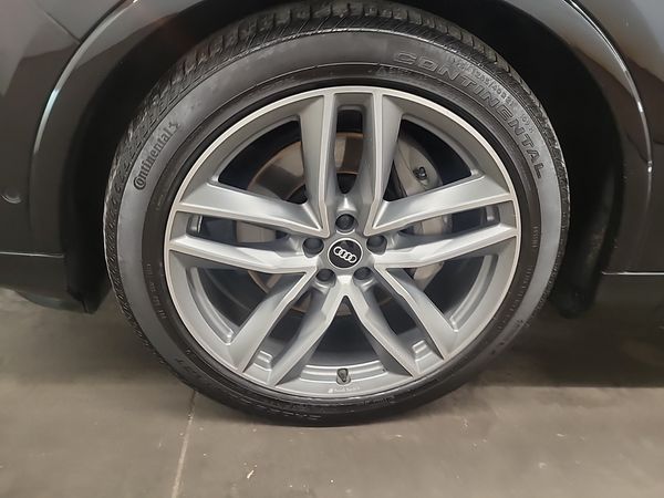 2021 Audi Q7 TECHNIK quattro Technik