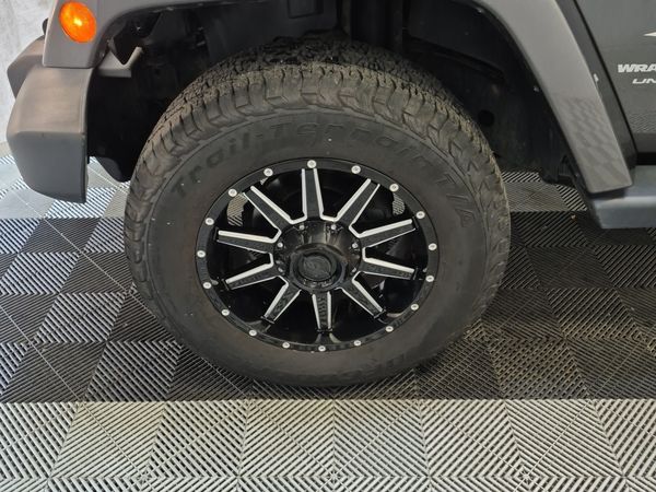 2018 Jeep WRANGLER JK UNLIMITED SAHARA