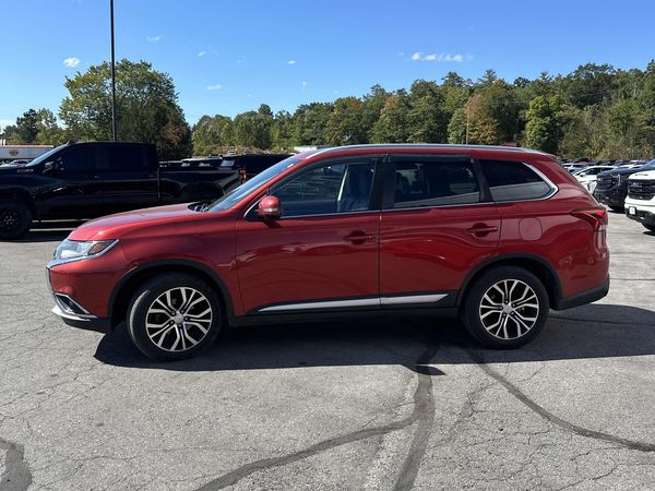 2018 Mitsubishi Outlander ES