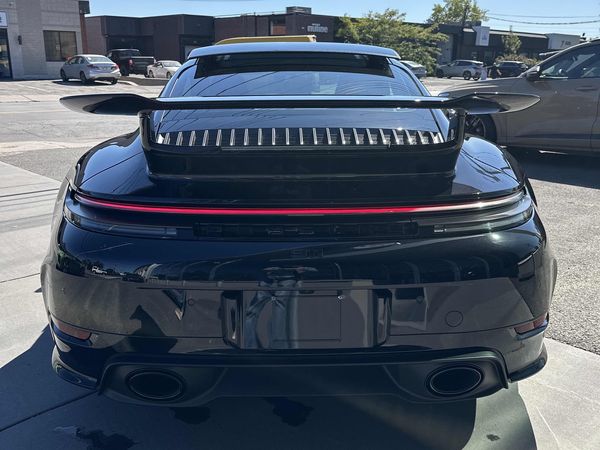 2025 Porsche 911 Carrera