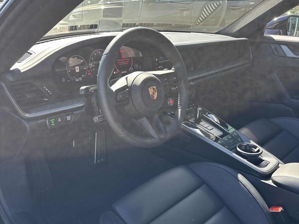 2025 Porsche 911 Carrera