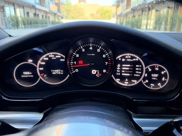 2018 Porsche Panamera 4 AWD Base / 4