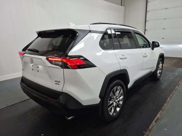 2021 Toyota RAV4 Awd Xle XLE HV