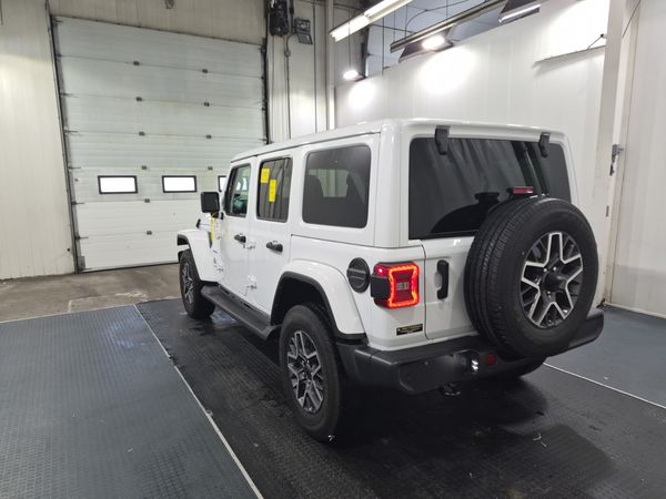 2024 Jeep Wrangler 4 Door 4x4 Sahara