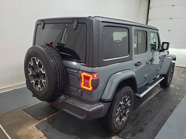 2026 Jeep Wrangler 4 Door 4x4 Sahara