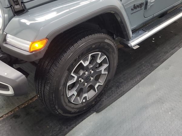 2026 Jeep Wrangler 4 Door 4x4 Sahara