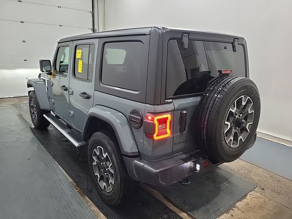 2026 Jeep Wrangler 4 Door 4x4 Sahara