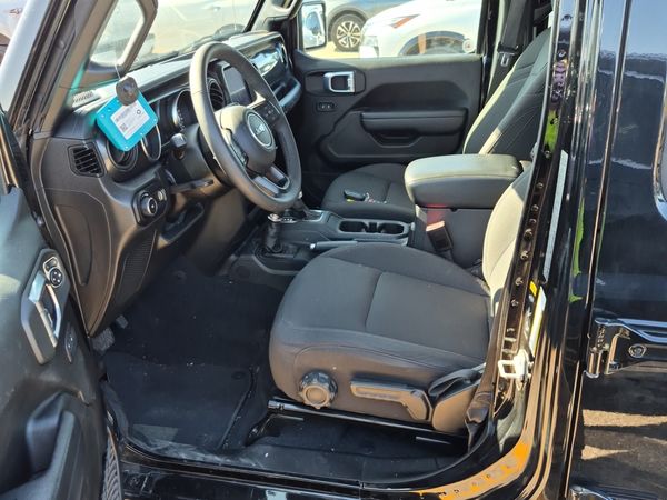 2023 Jeep Wrangler 4 Door 4x4 Sport Altitude