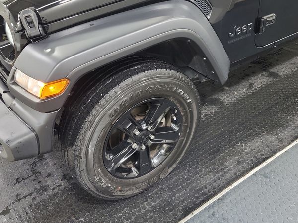 2023 Jeep Wrangler 4 Door 4x4 Sport Altitude