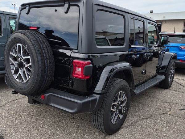 2026 Jeep Wrangler 4 Door 4x4 Sahara