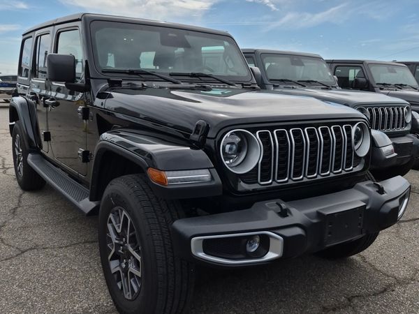 2026 Jeep Wrangler 4 Door 4x4 Sahara