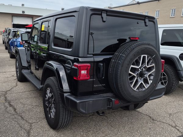 2026 Jeep Wrangler 4 Door 4x4 Sahara