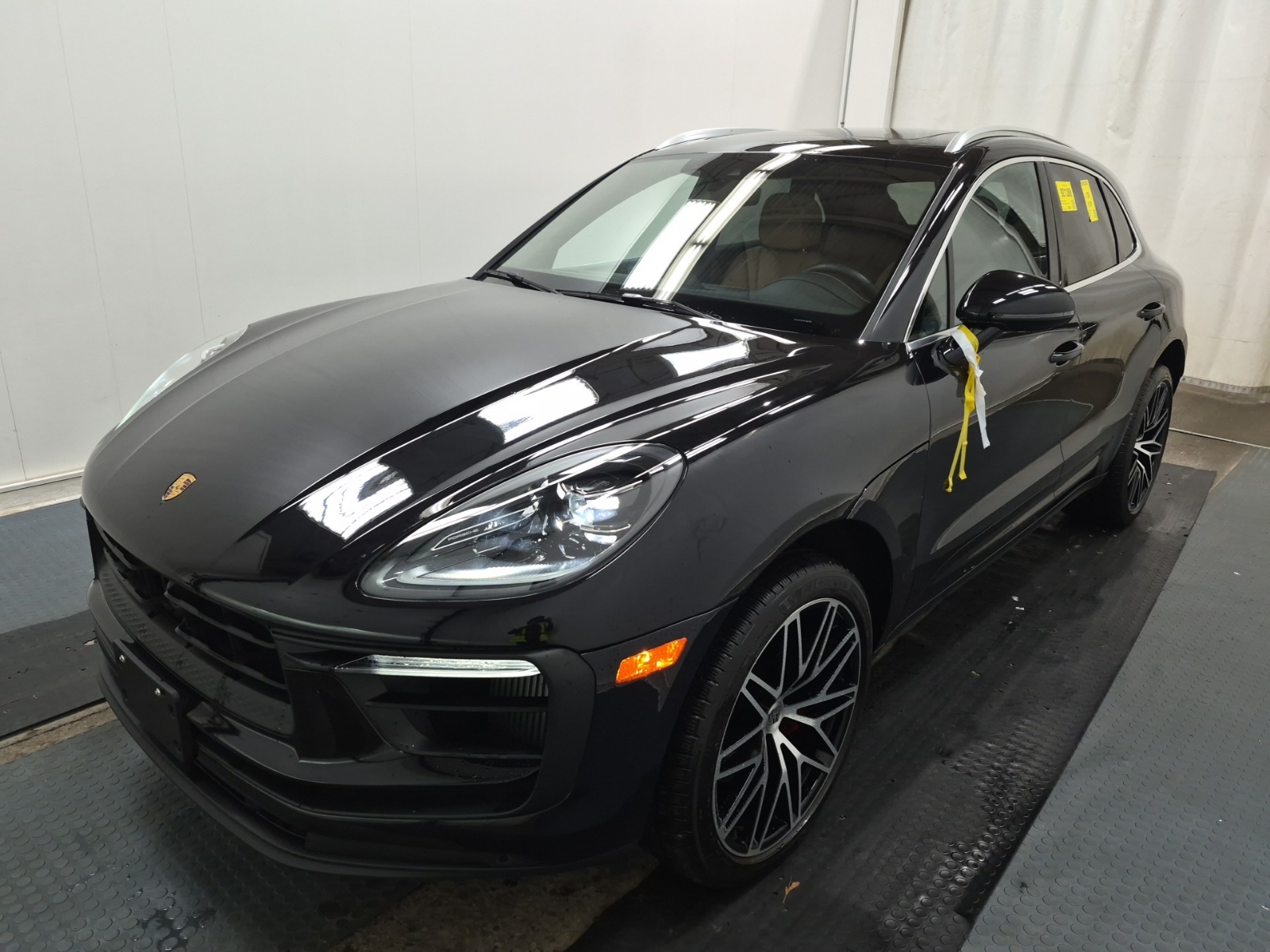 2025 Porsche Macan Awd S