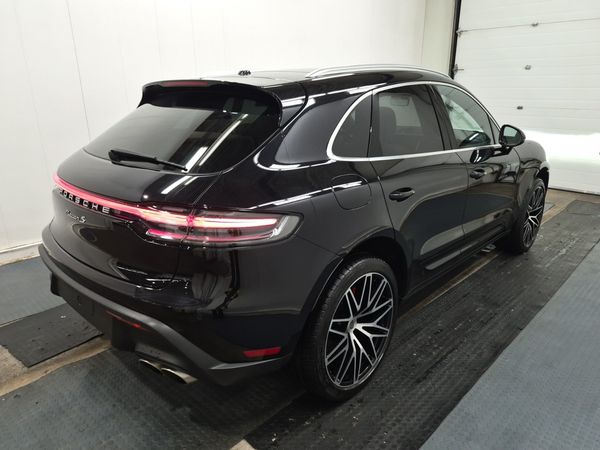 2025 Porsche Macan Awd S