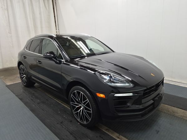 2025 Porsche Macan Awd S