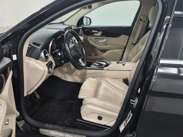 2017 Mercedes-Benz GLC 4matic 4dr Glc 300 GLC300 Base-4M