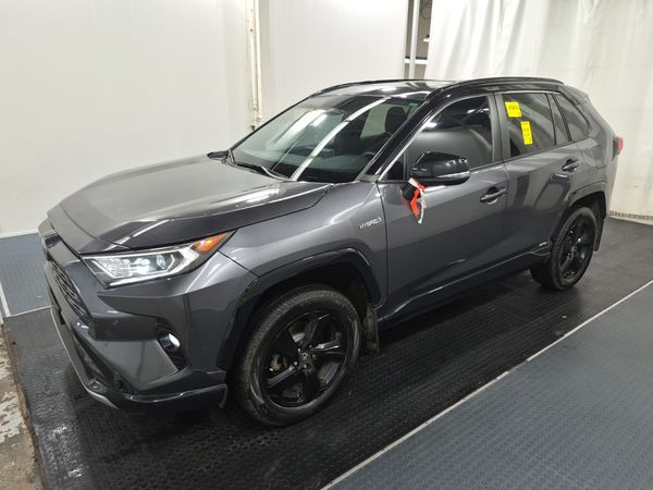 2020 TOYOTA RAV4 XLE HV