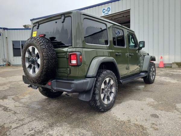 2021 Jeep Wrangler UNLIMITED SAHARA