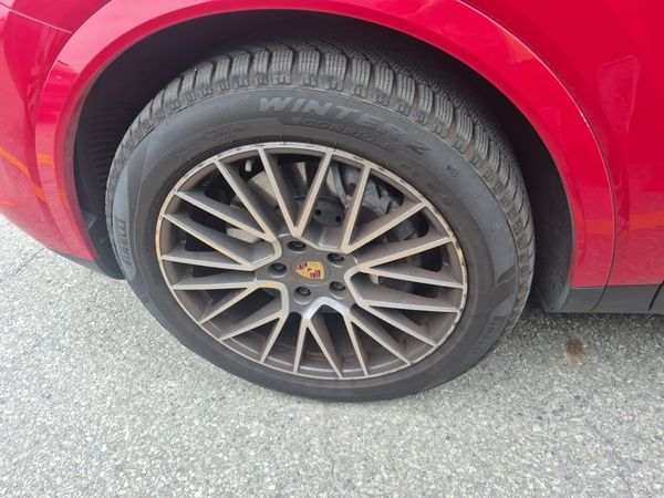 2022 Porsche Cayenne AWD Base