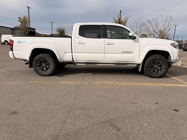 2023 Toyota Tacoma 4x4 Double Cab Auto SR5