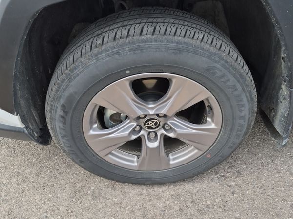 2025 Toyota RAV4 Awd Xle