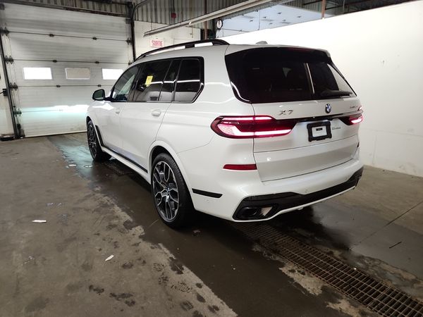 2026 BMW X7 XDRIVE40I