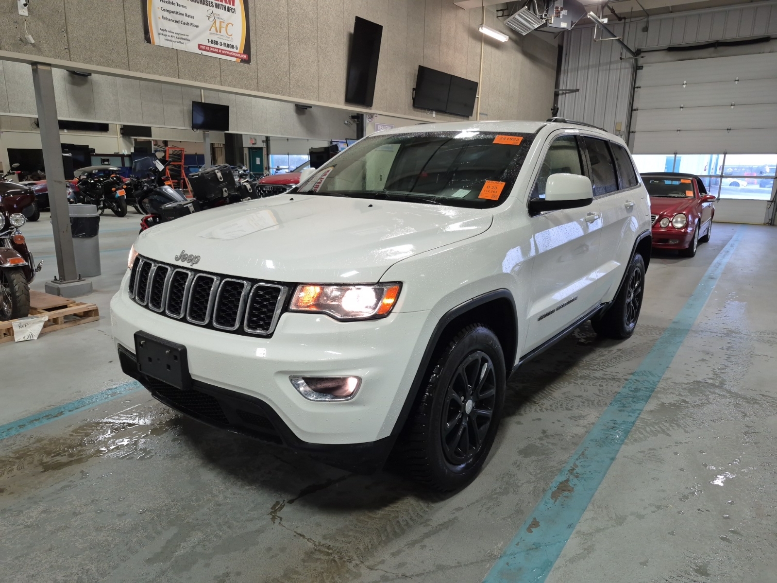 2021 Jeep Grand Cherokee LAREDO