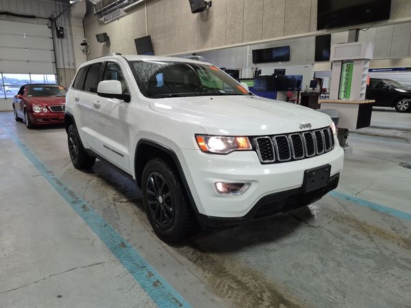 2021 Jeep Grand Cherokee LAREDO