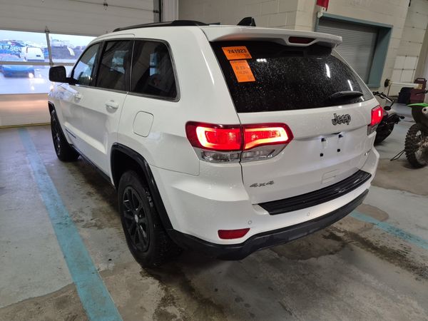 2021 Jeep Grand Cherokee LAREDO