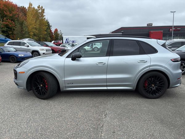 2023 Porsche Cayenne GTS