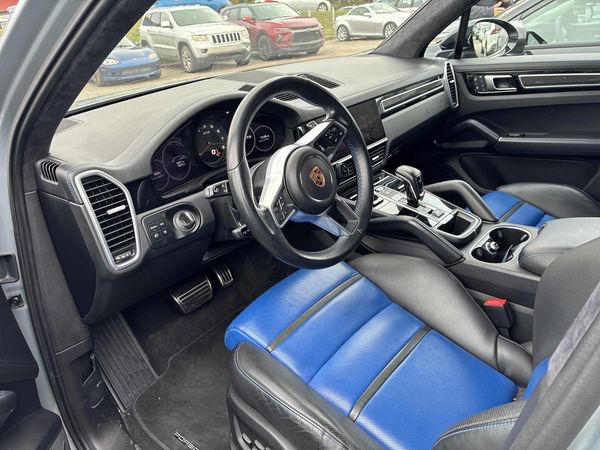 2023 Porsche Cayenne GTS