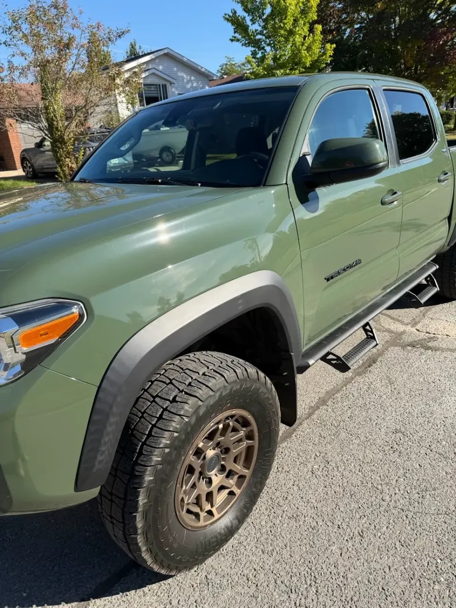 2022 Toyota Tacoma 4x4 Double Cab SB SR5