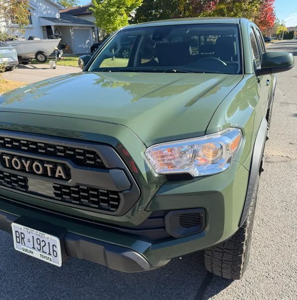 2022 Toyota Tacoma 4x4 Double Cab SB SR5